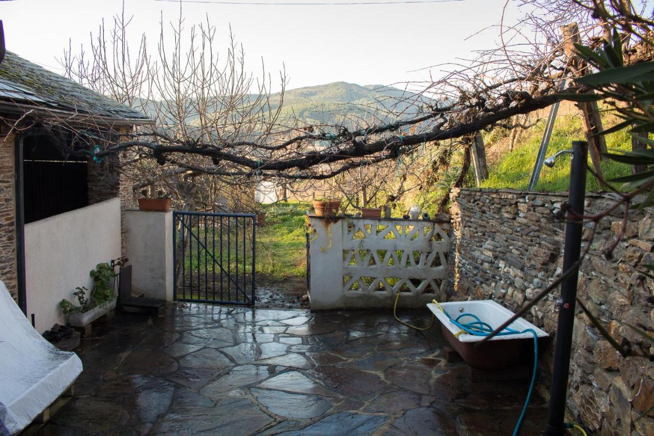 Casa Castane Guest House Puente de Domingo Florez Eksteriør bilde